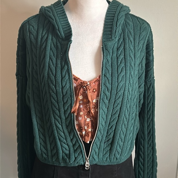 New PacSun Women’s LA Hearts Mini Cable Stitch Knit Zip Up Hoodie Sweater - Picture 11 of 11